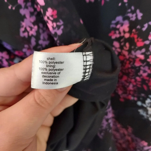 Lane Bryant Black Floral Long Sleeve Blouse in Size 24 - Picture 5 of 9